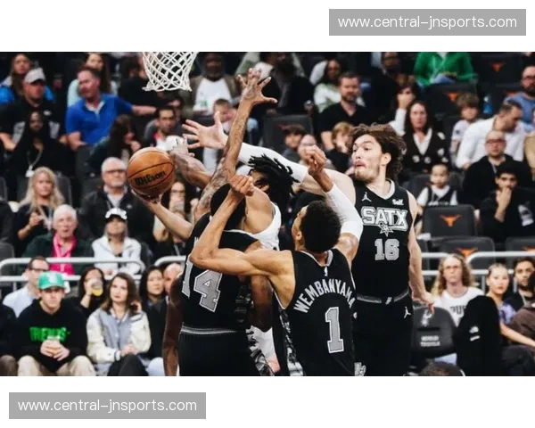 马刺文班亚马送出关键封盖 主场险胜火箭终结四连败 马刺文班亚马送出关键封盖 主场险胜火箭终结四连败